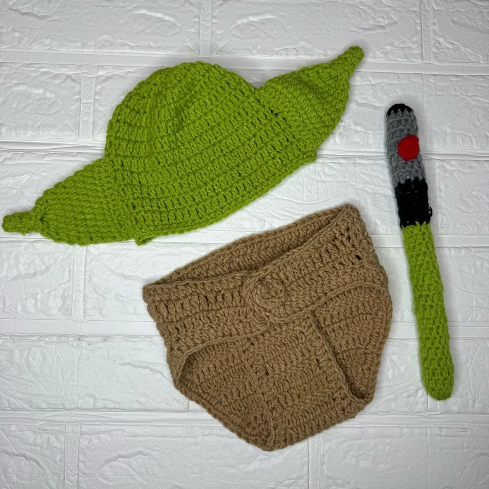 Newborn Green and Tan Crochet Baby Yoda Costume Set